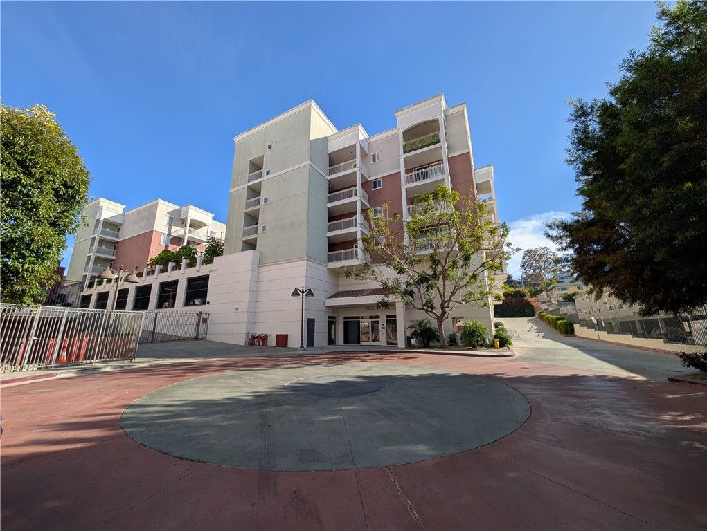 3740 Santa Rosalia 402