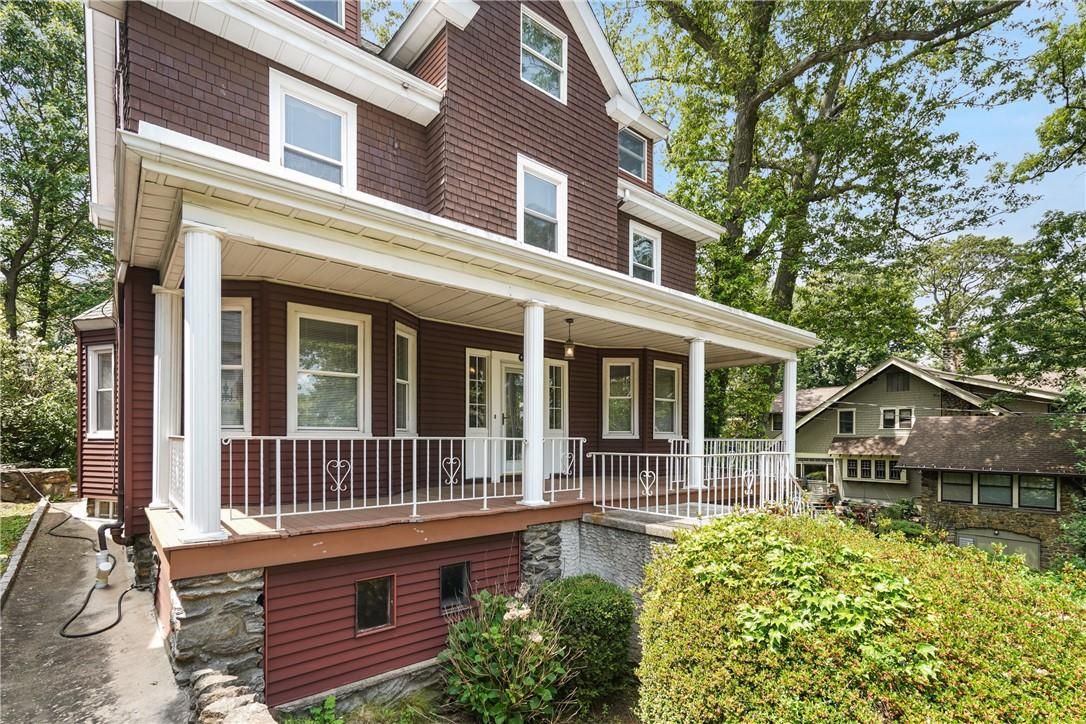 21 Rockland Avenue