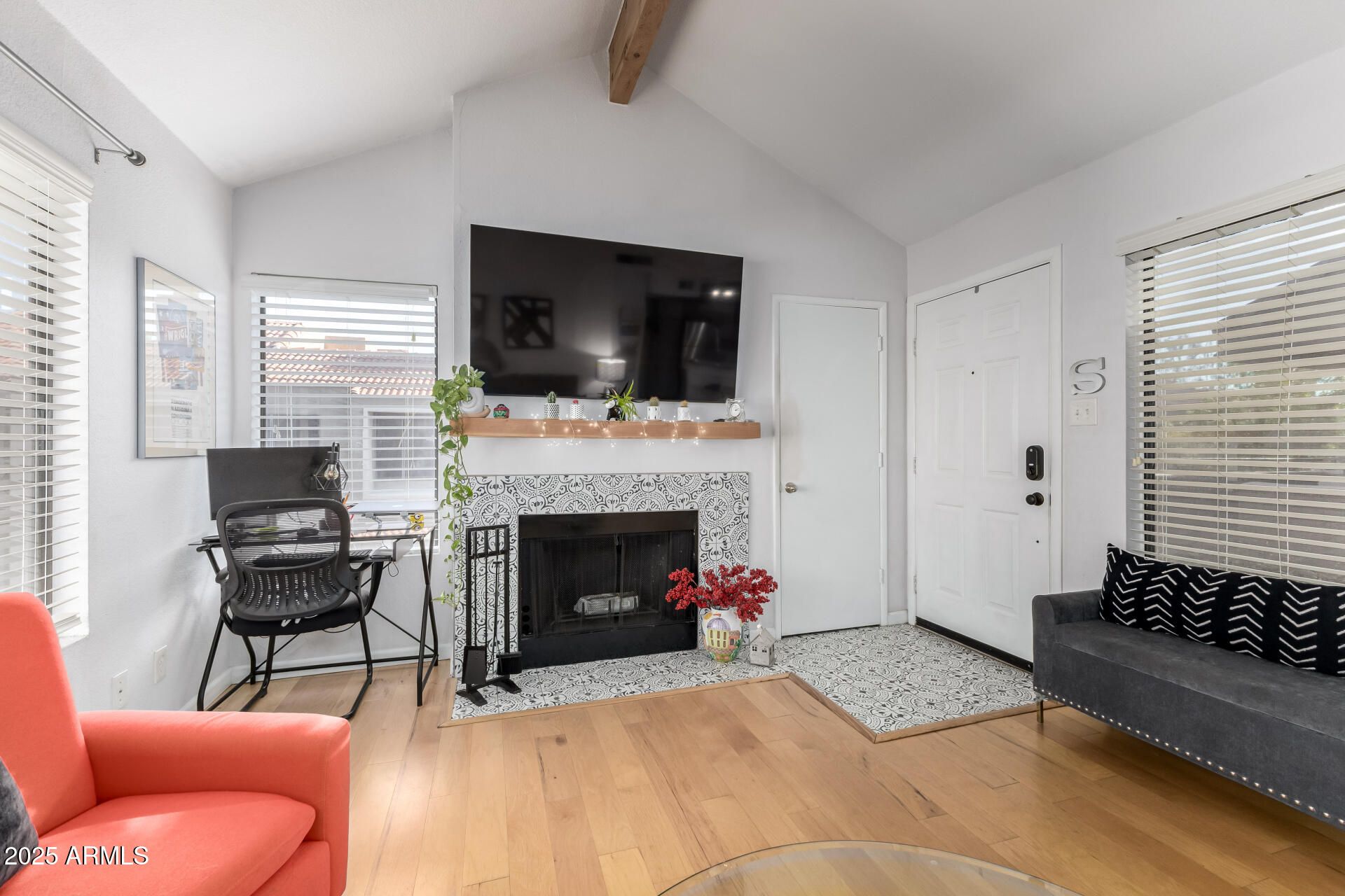 5122 E Shea Boulevard 2097