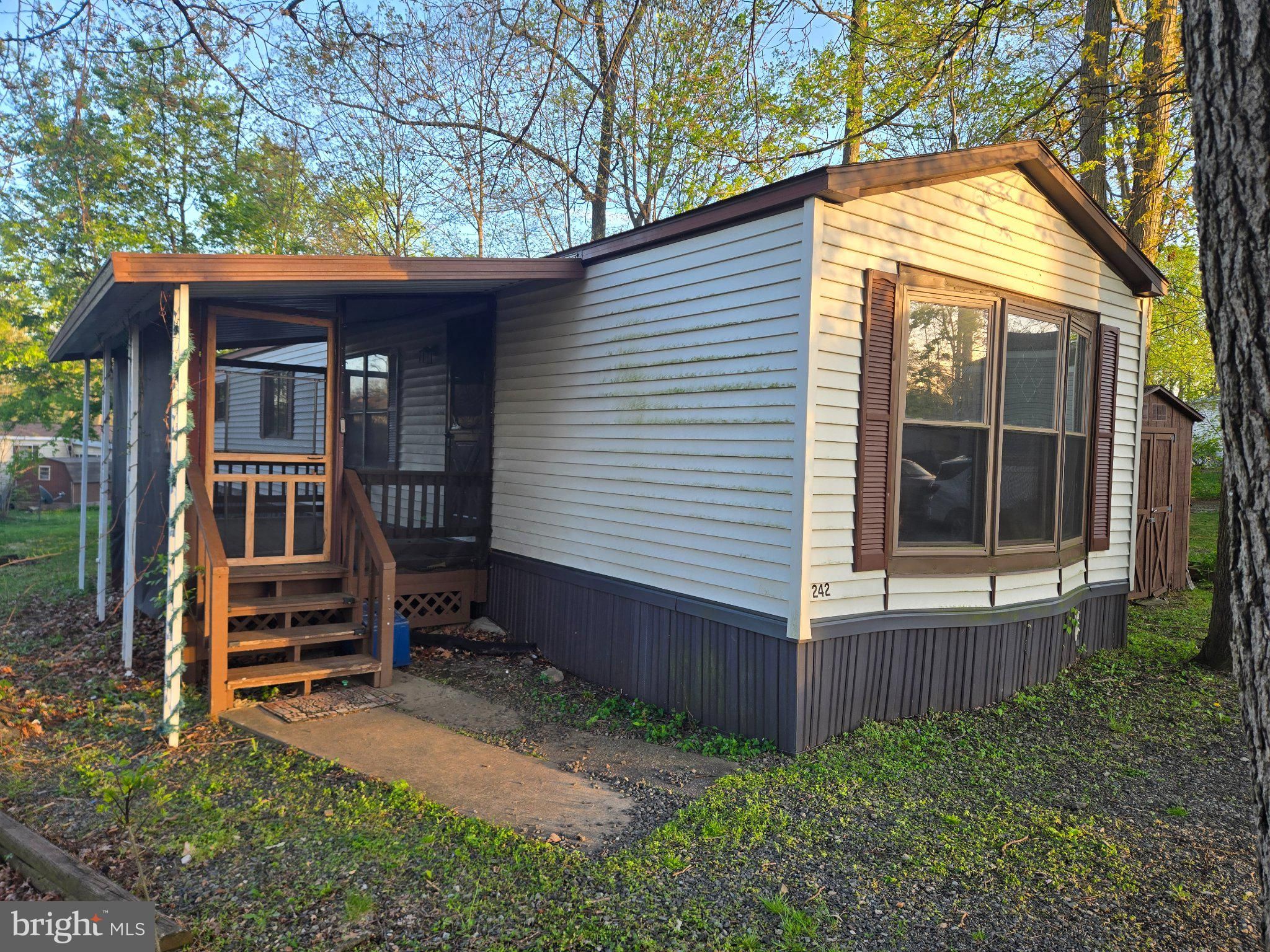 242 Dogwood Dr