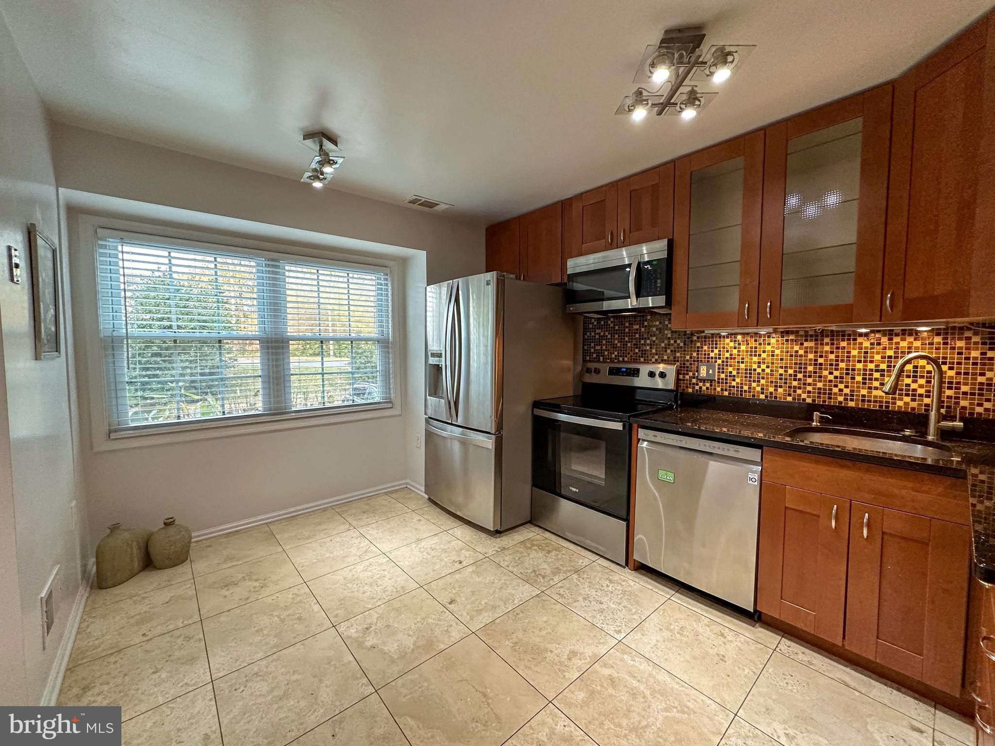 9923 Blake Lane