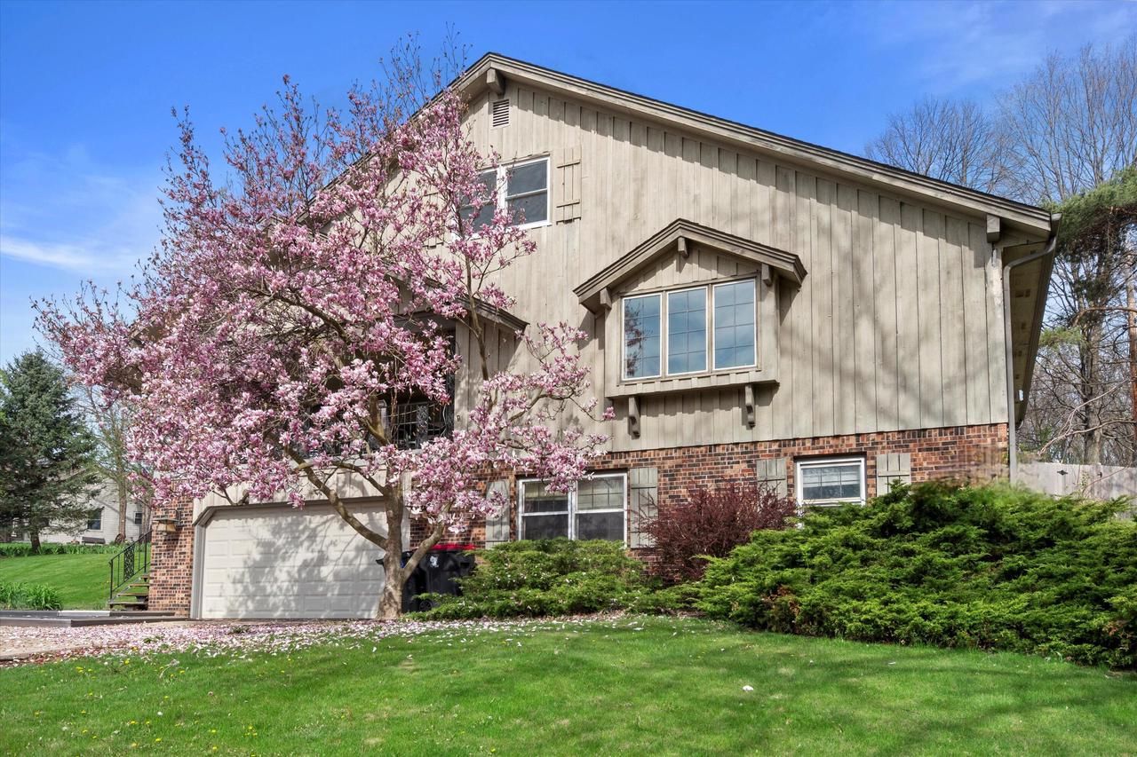 1401 Scenic Drive