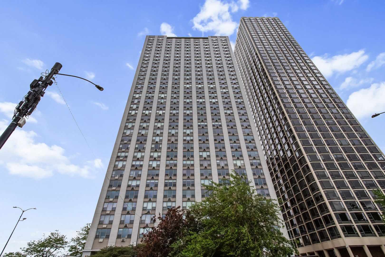 1550 N Lake Shore Drive 20G