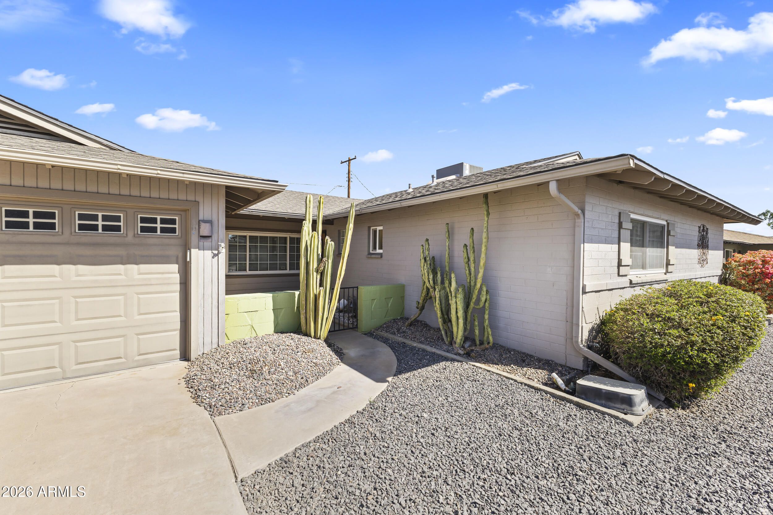 6426 E Wilshire Drive