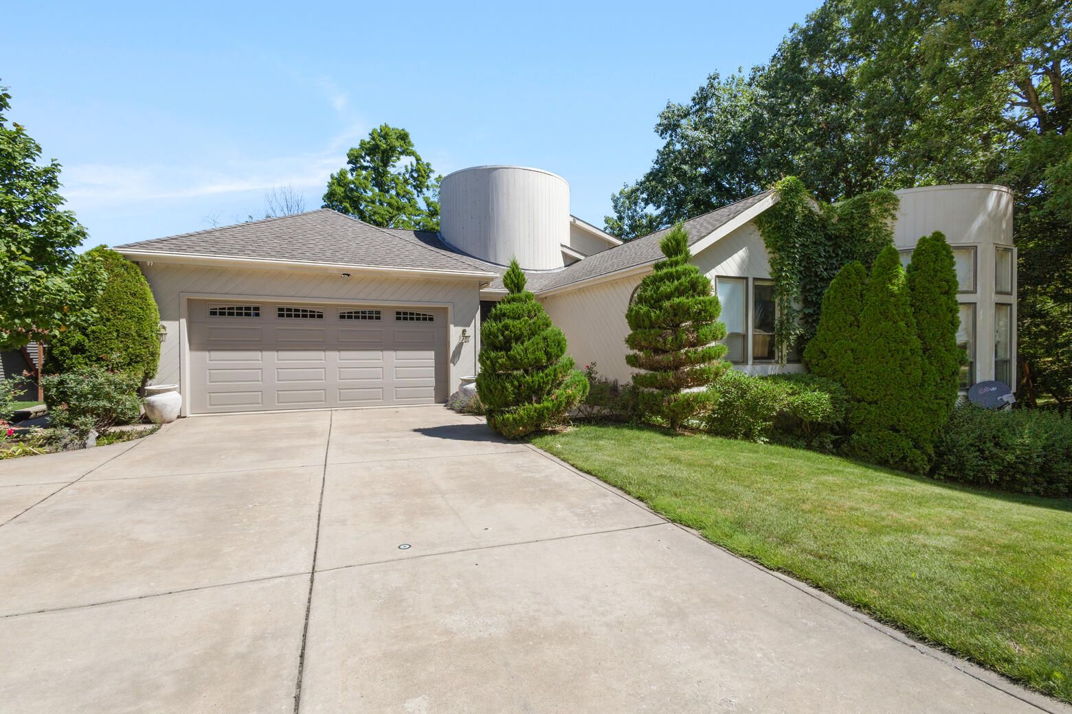 199 Amhurst Place