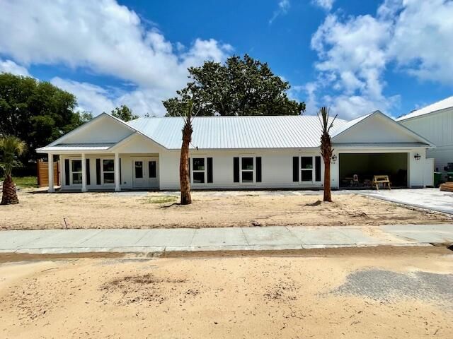 113 Fletcher Way
