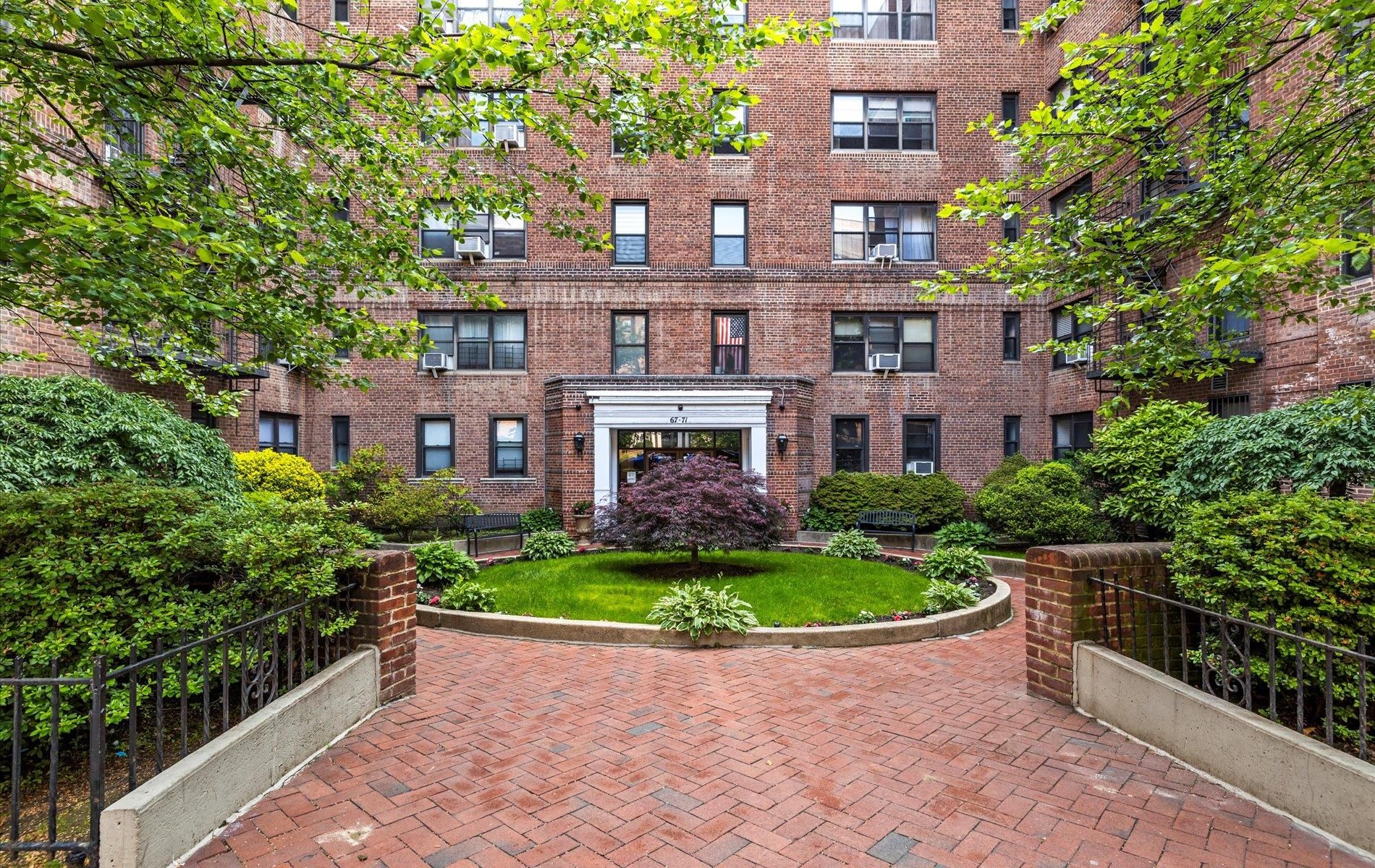 67-71 Yellowstone Boulevard 3-L
