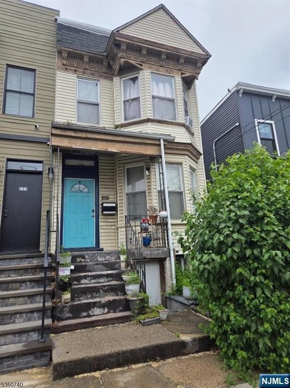255 Arlington Avenue
