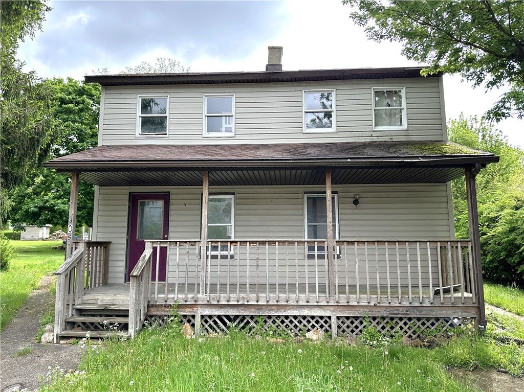 305 3rd Street