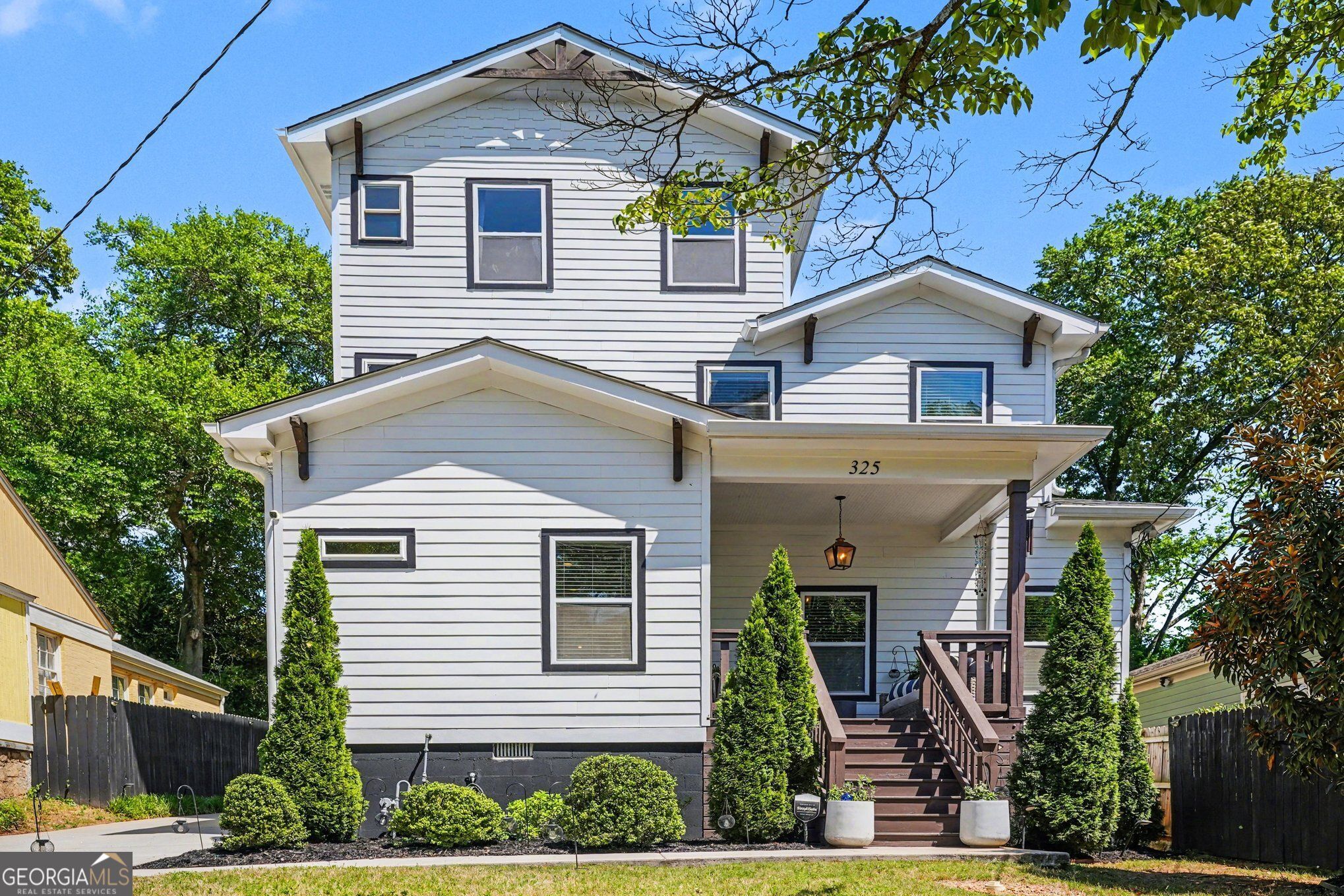 325 Sisson Avenue Ne