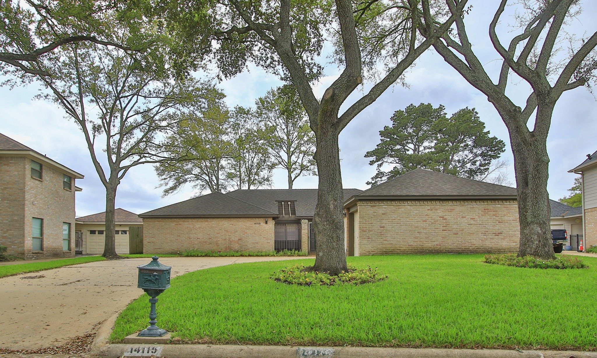 14115 S Suddley Castle Street