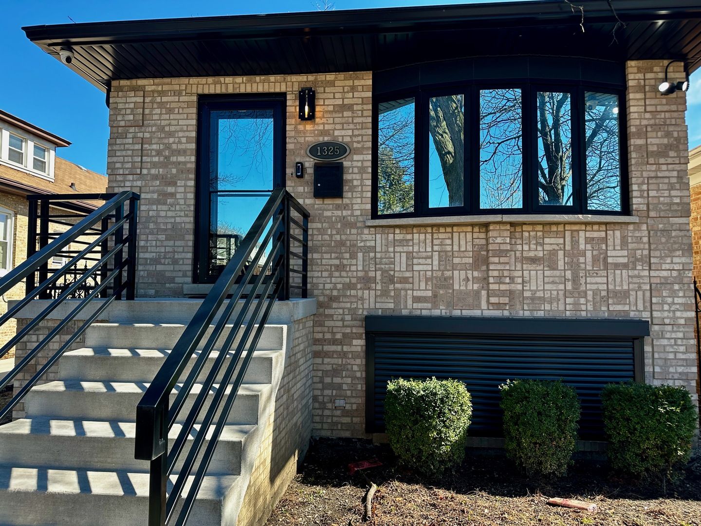 1325 Scoville Avenue