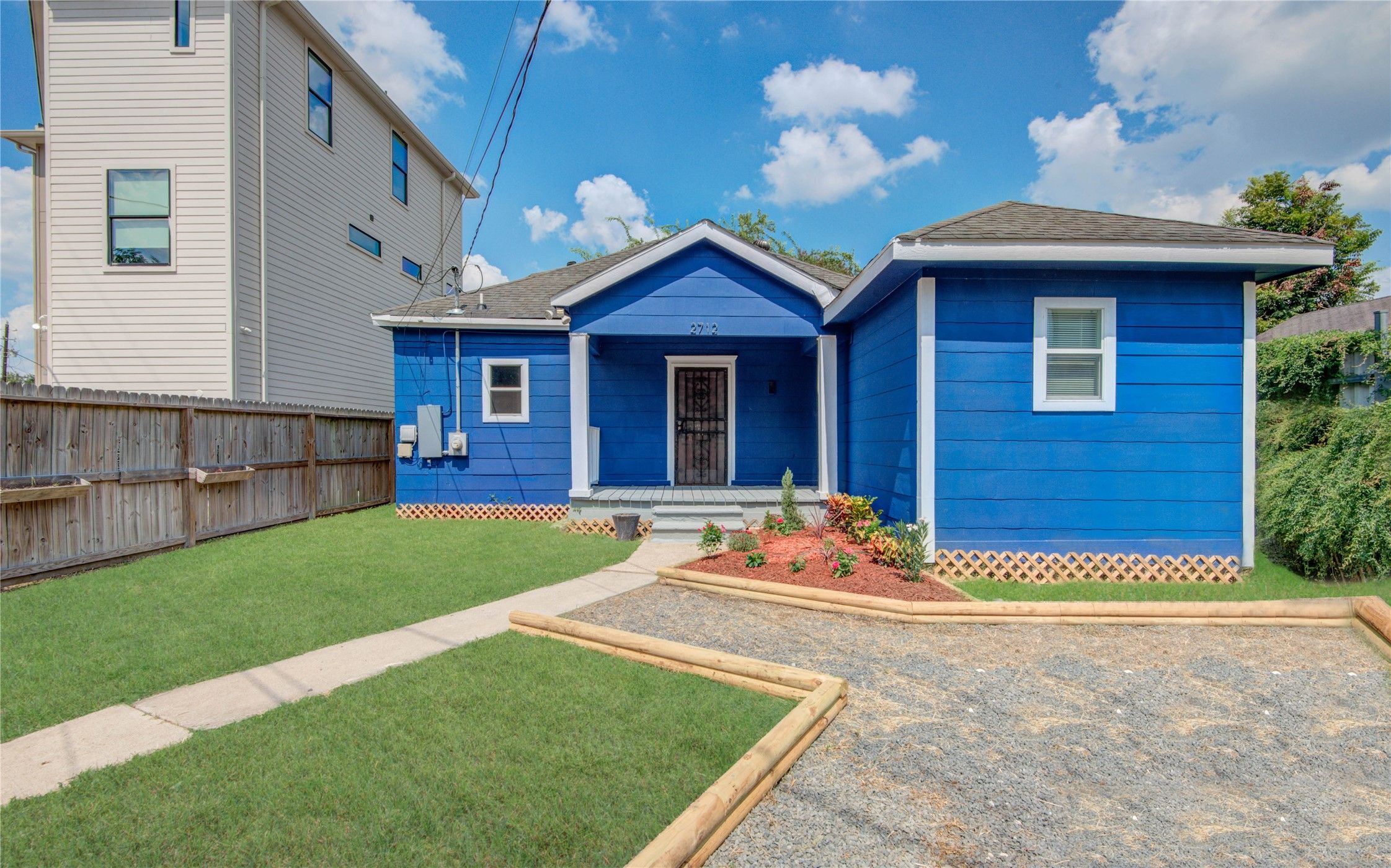 2712 Link Road