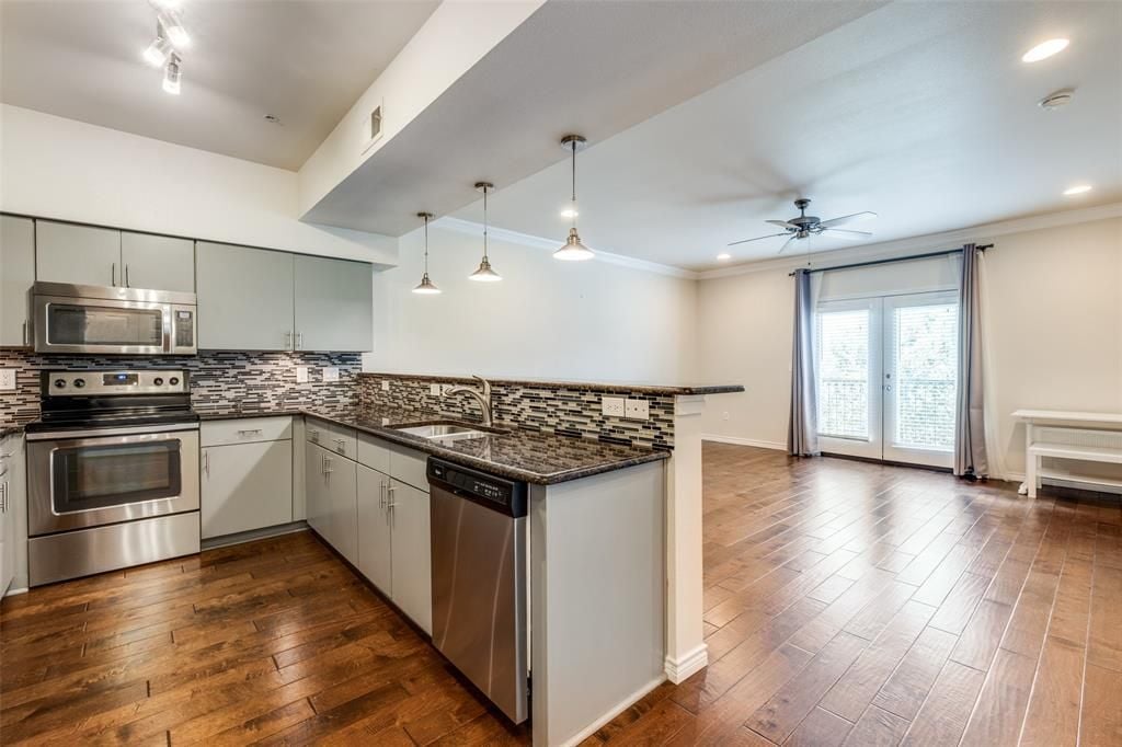3102 Kings Road 3302