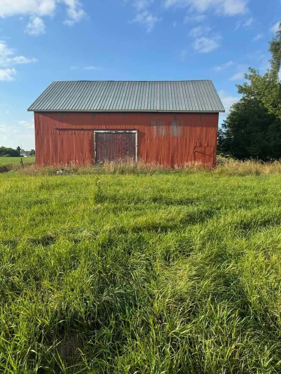 9156 1 Mile Road