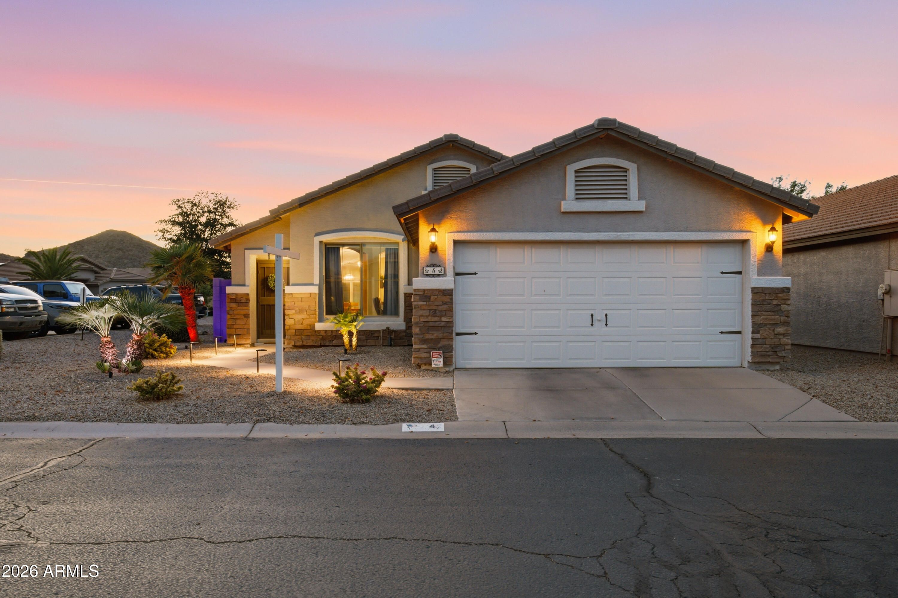 4 E Mayfield Drive