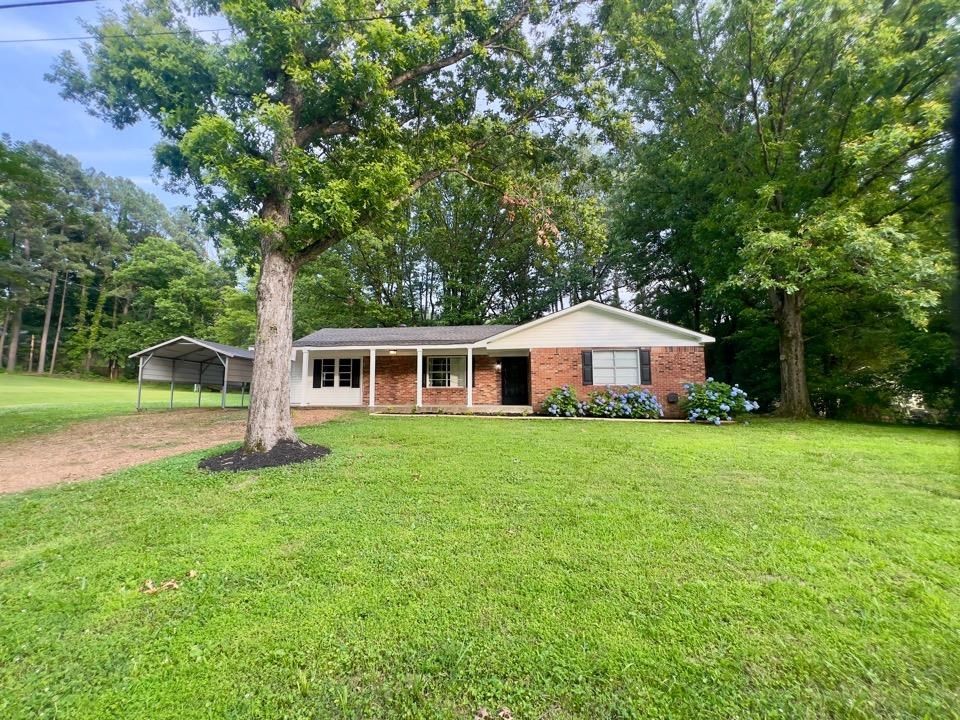 82 Melanie St