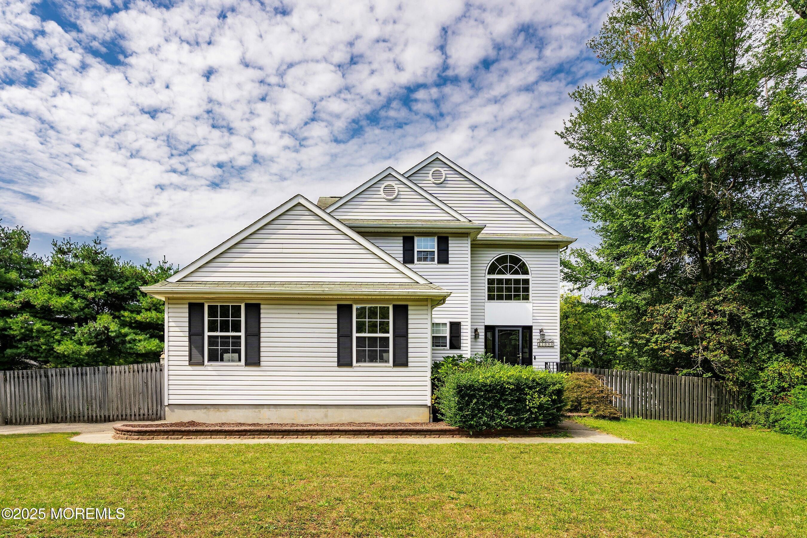 1090 Bennetts Mills Road