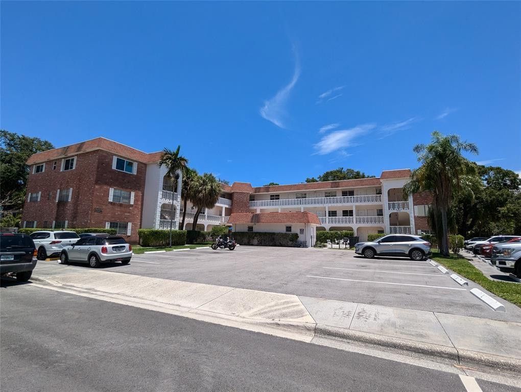 601 Se 5th Court 104