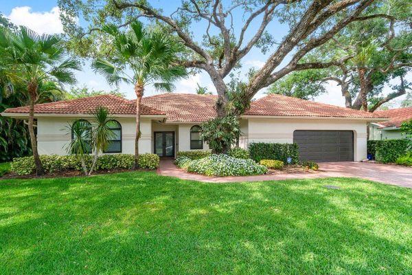 Oakmont - Delray Beach, FL Homes for Sale & Real Estate | neighborhoods.com