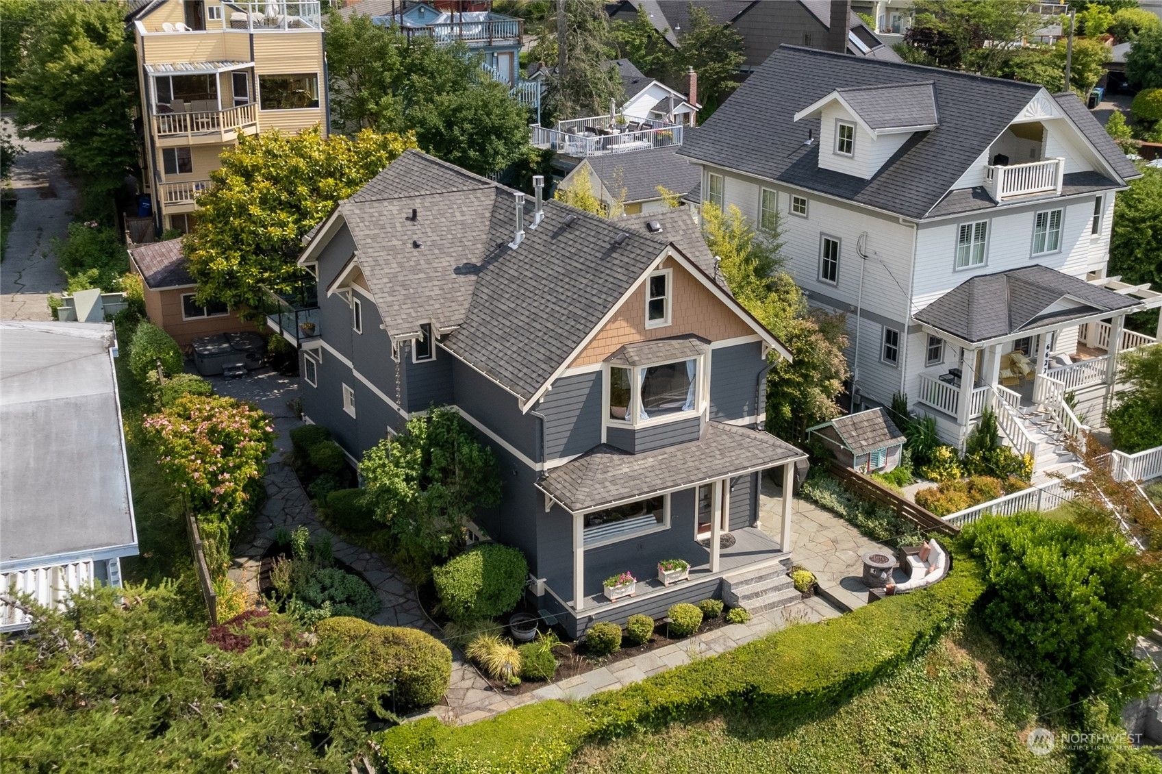 6626 E Green Lake Way N