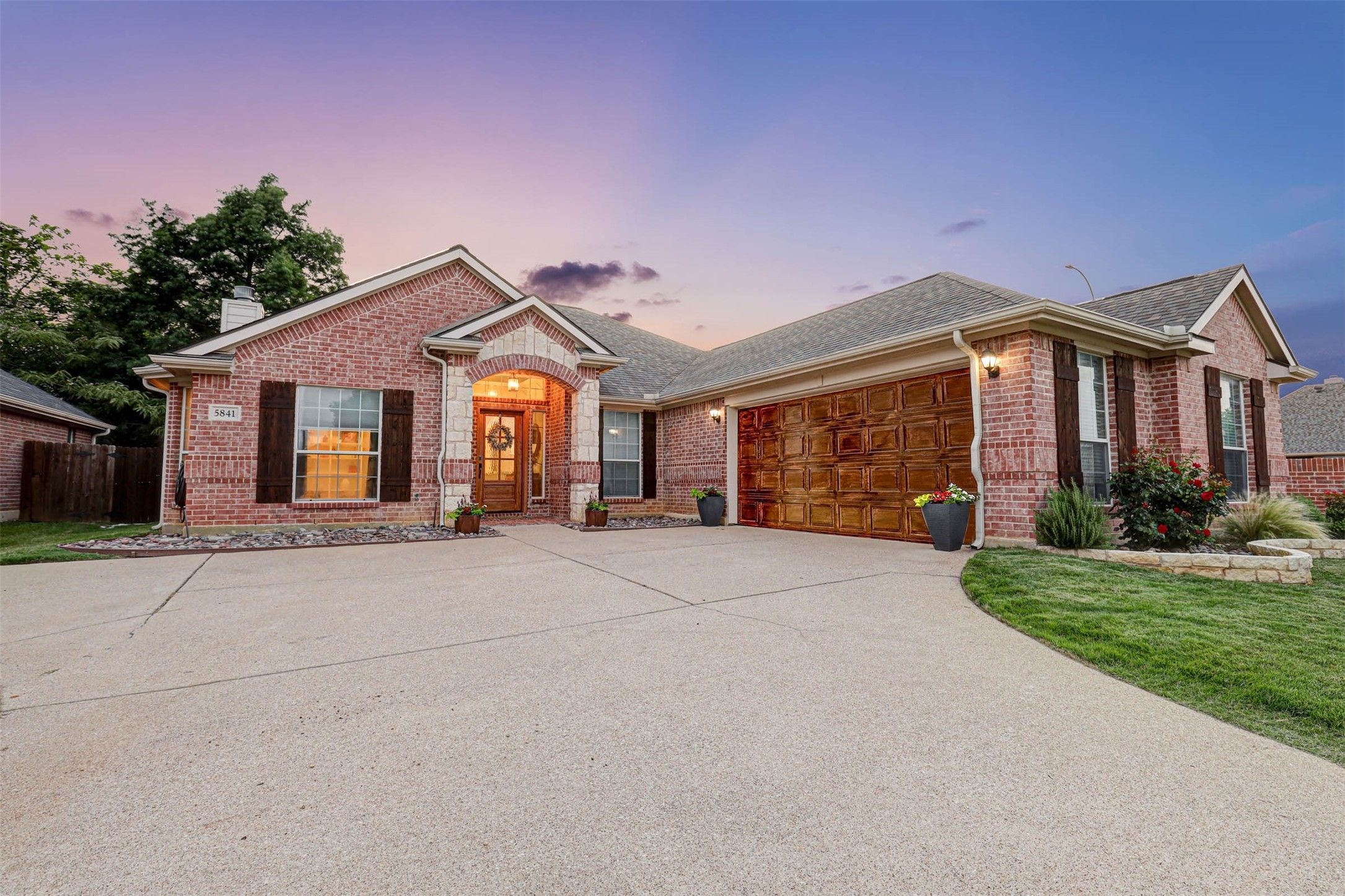 5841 Sugar Maple Drive