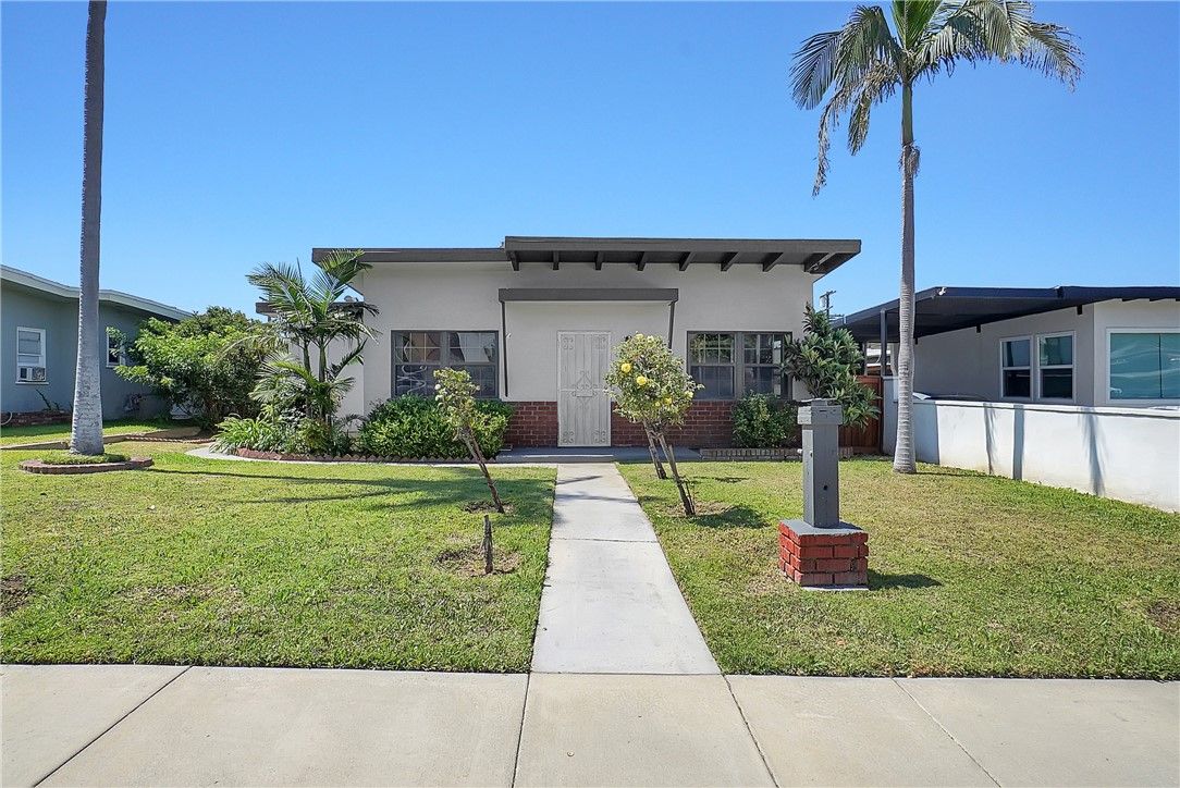 806 W 132nd