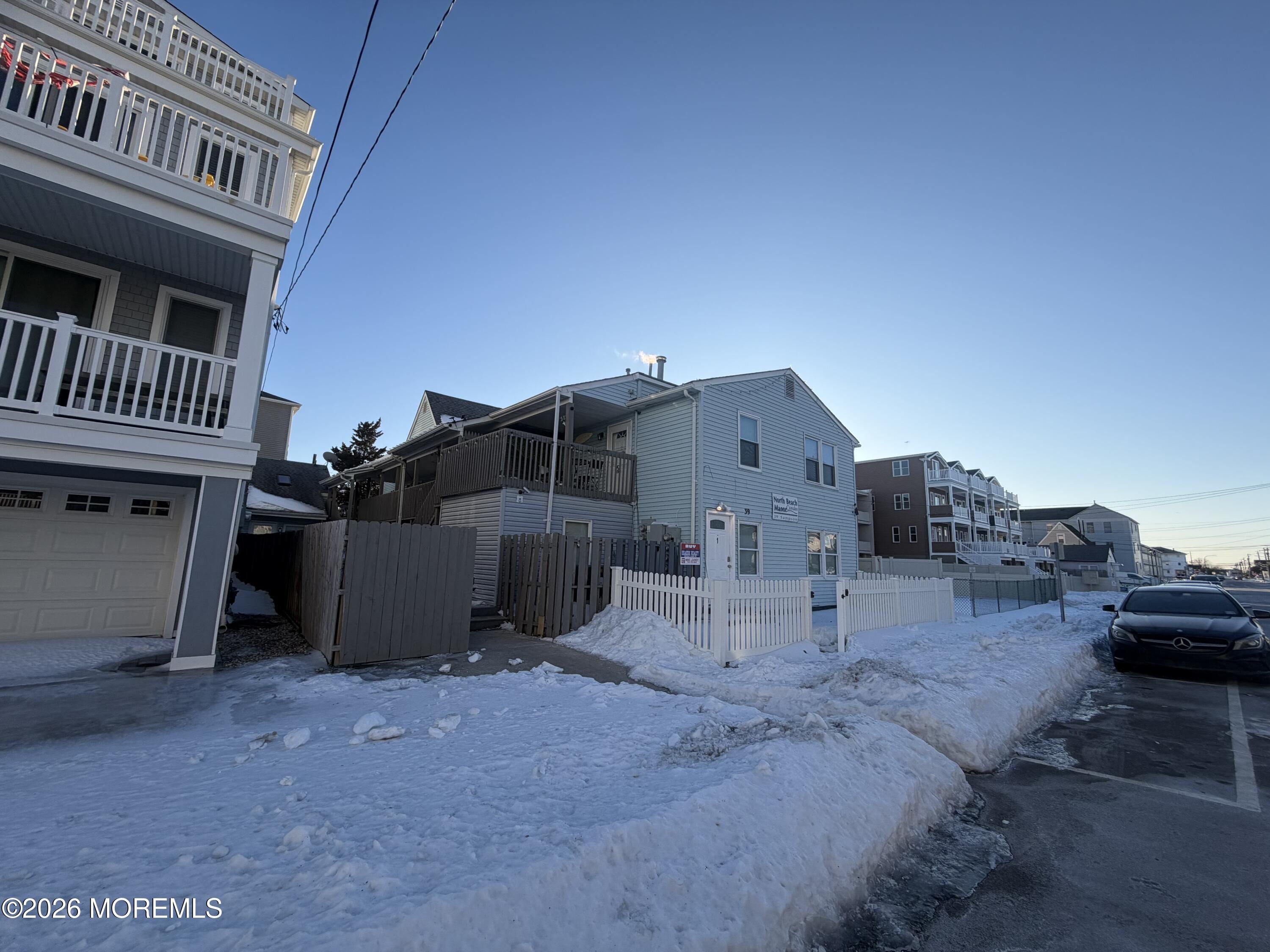 39 Sampson Avenue 6