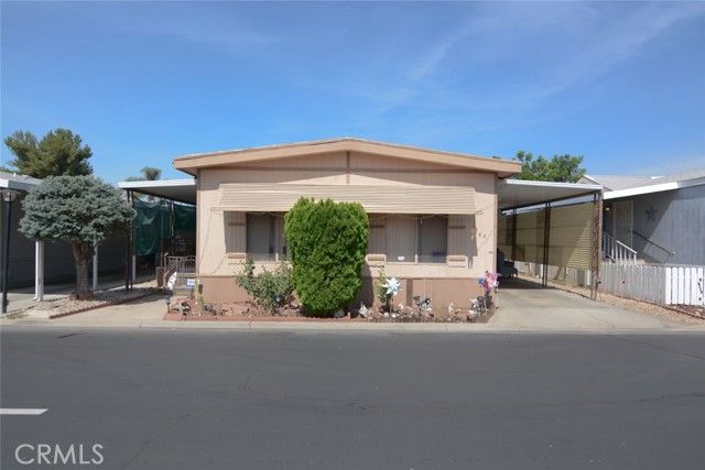 2755 Arrow Highway 163
