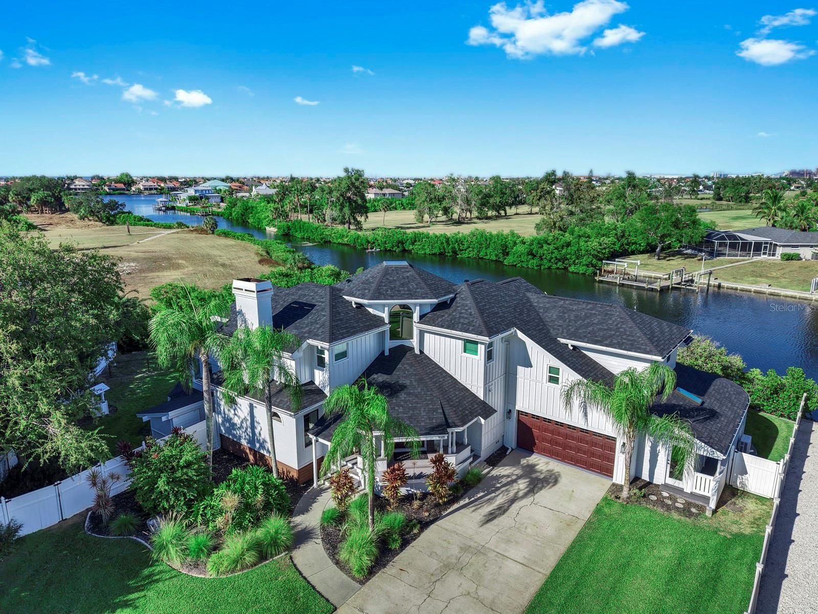 945 Bunker View Drive