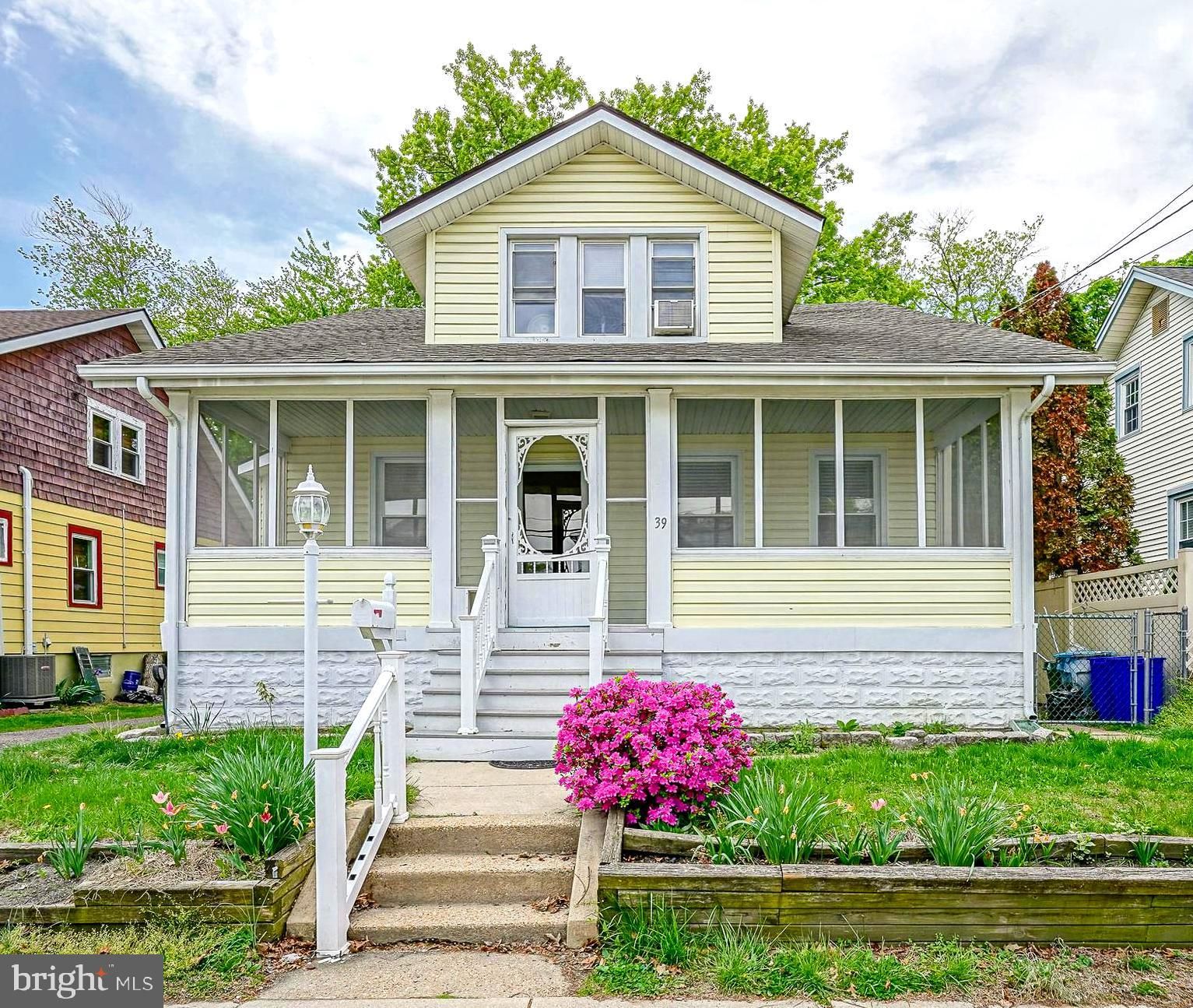 39 Watkins Avenue