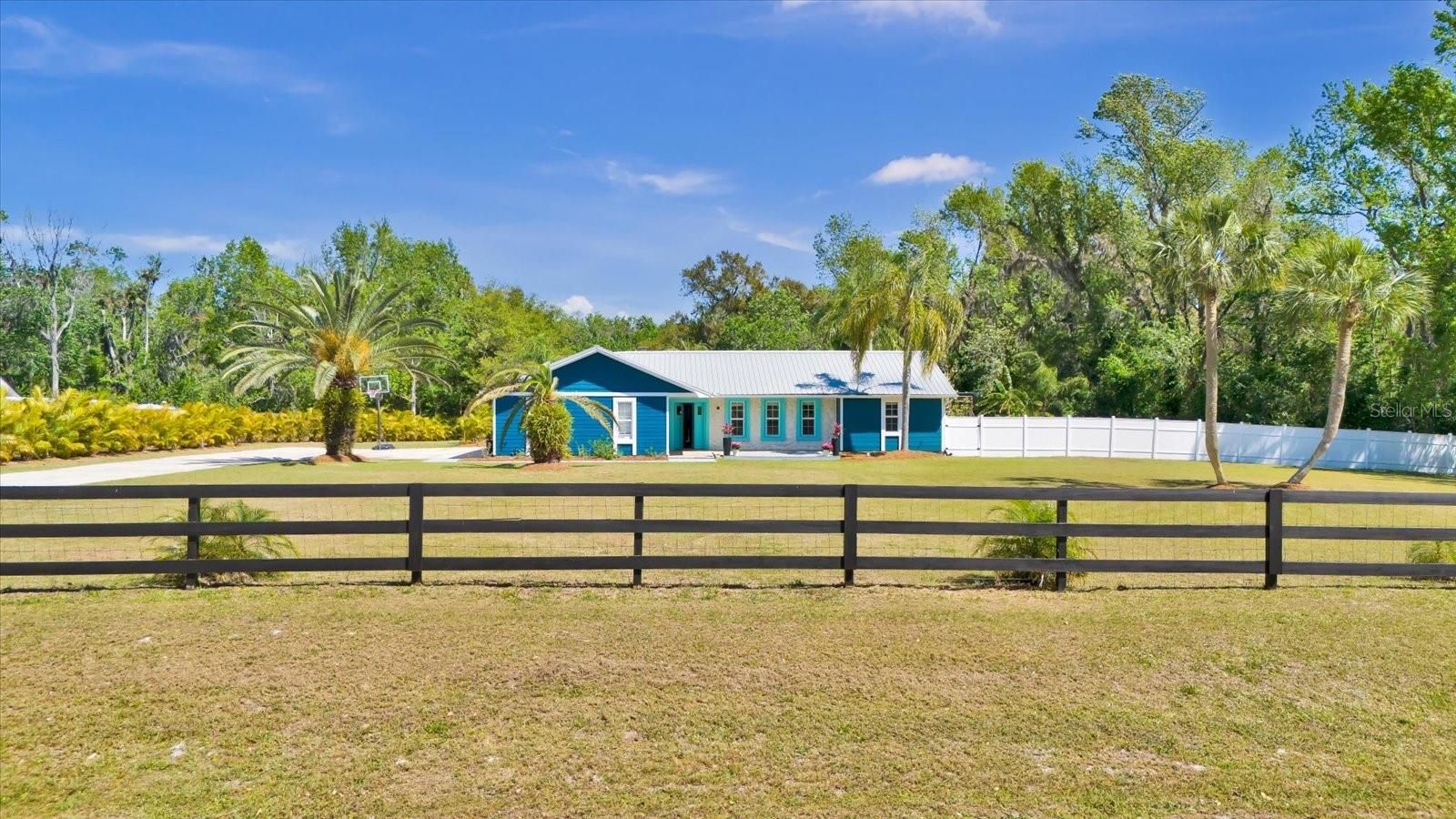 245 Country Circle Drive E