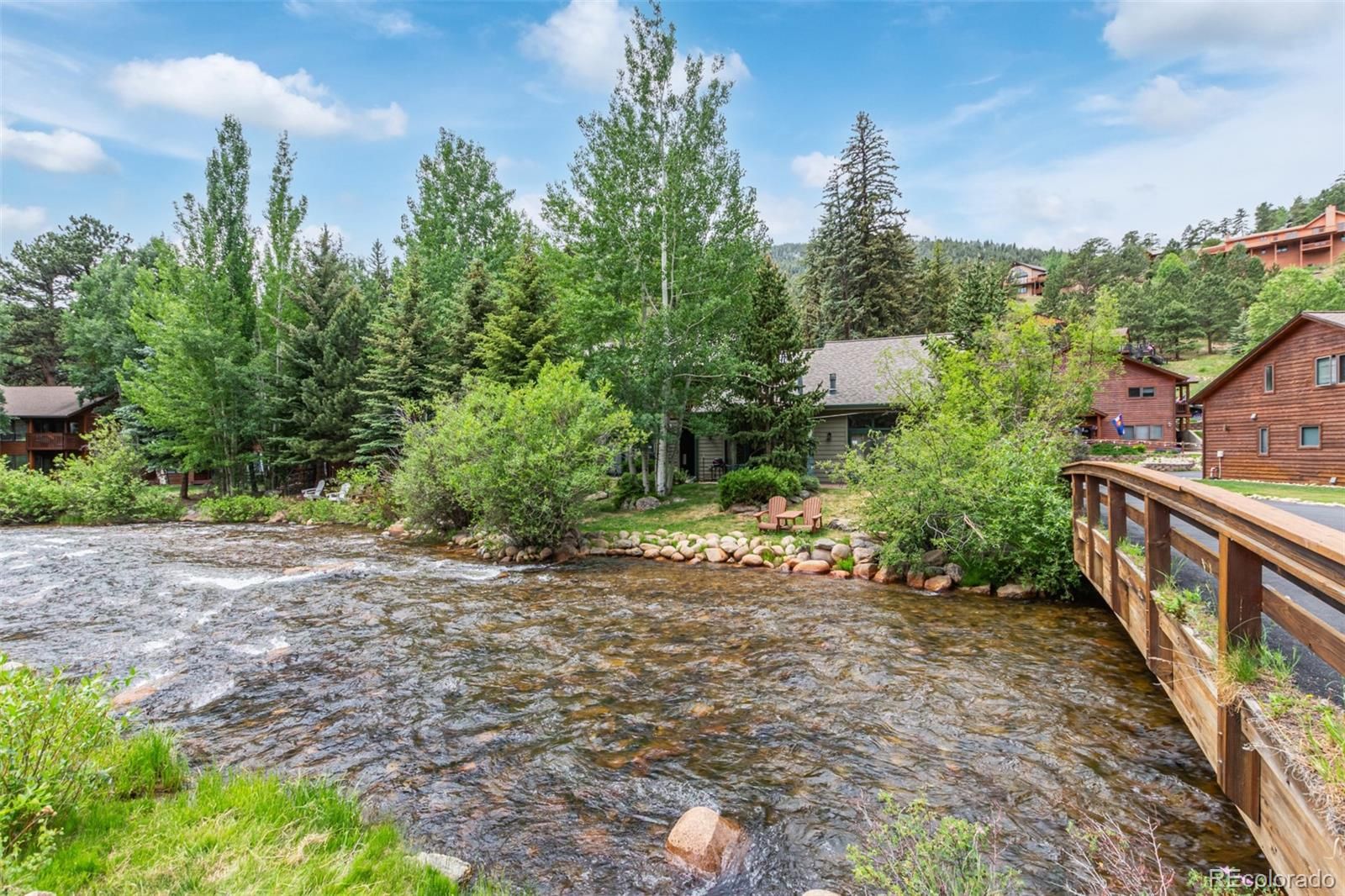 2100 Fall River Road 8
