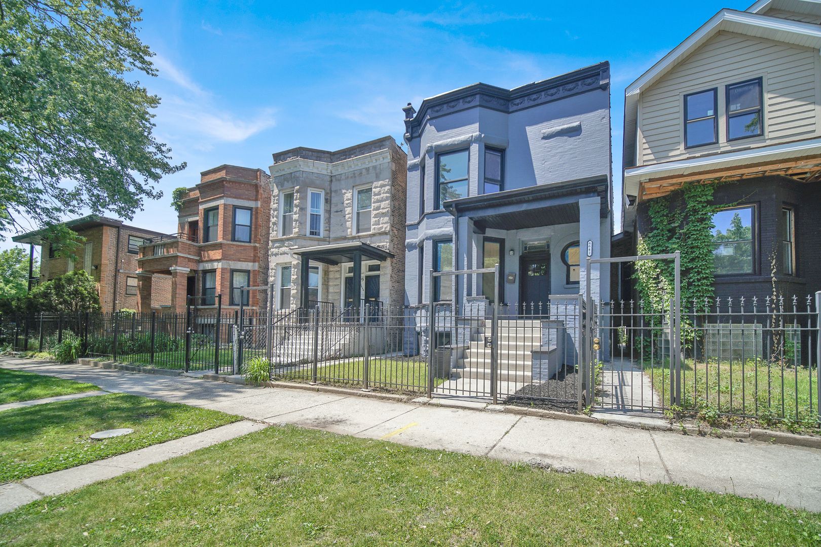 6642 S Drexel Avenue