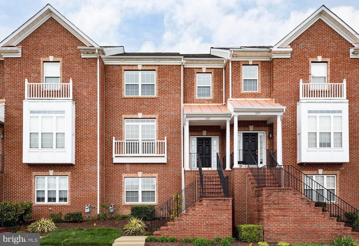 Clinical Backpack - Durable \u0026 Functional for Medical Professionals, image size:1458x1000