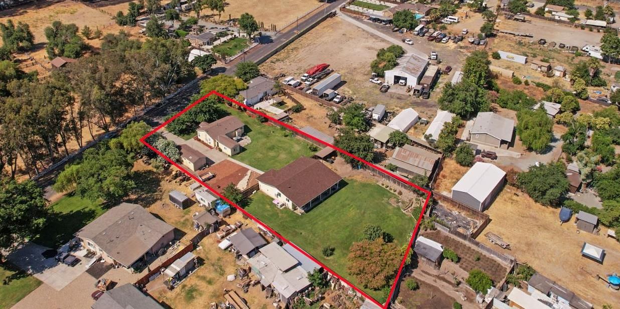437 E Frisbee Lane