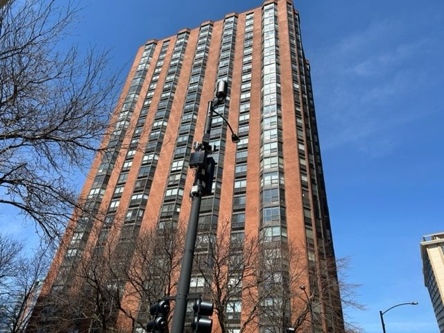 899 S Plymouth Court 2306