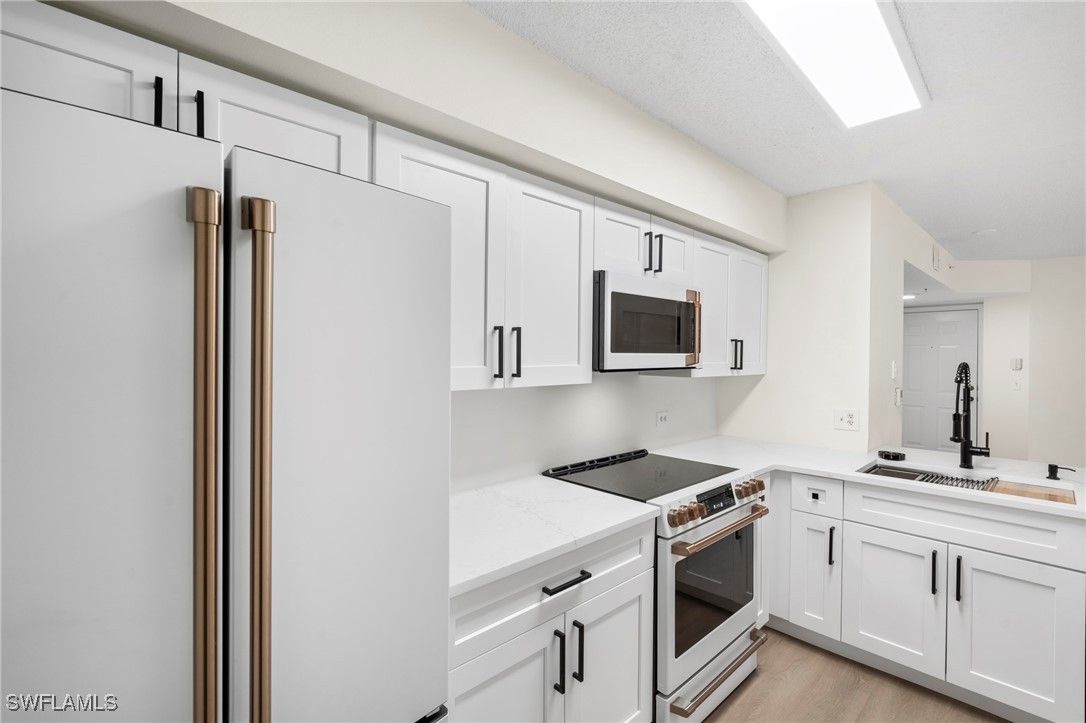 8950 Colonnades Court E 815