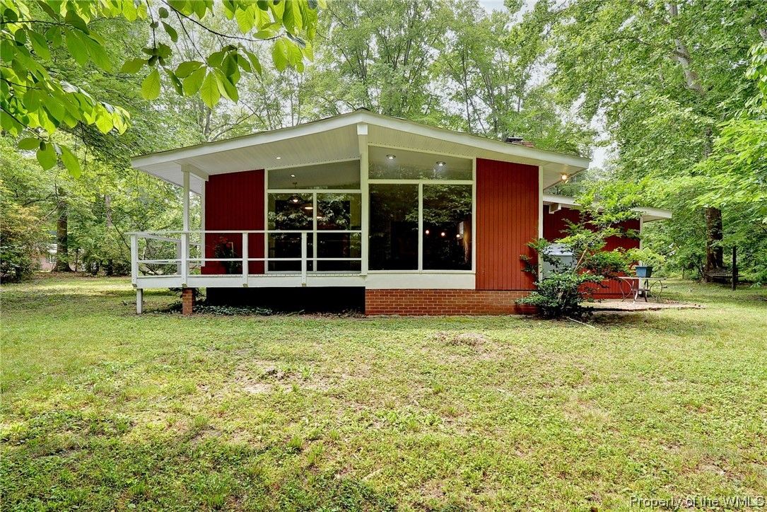 102 National Lane