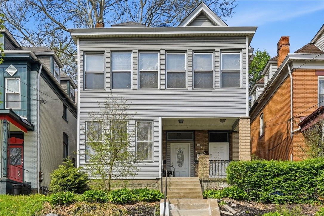 757 Chislett St