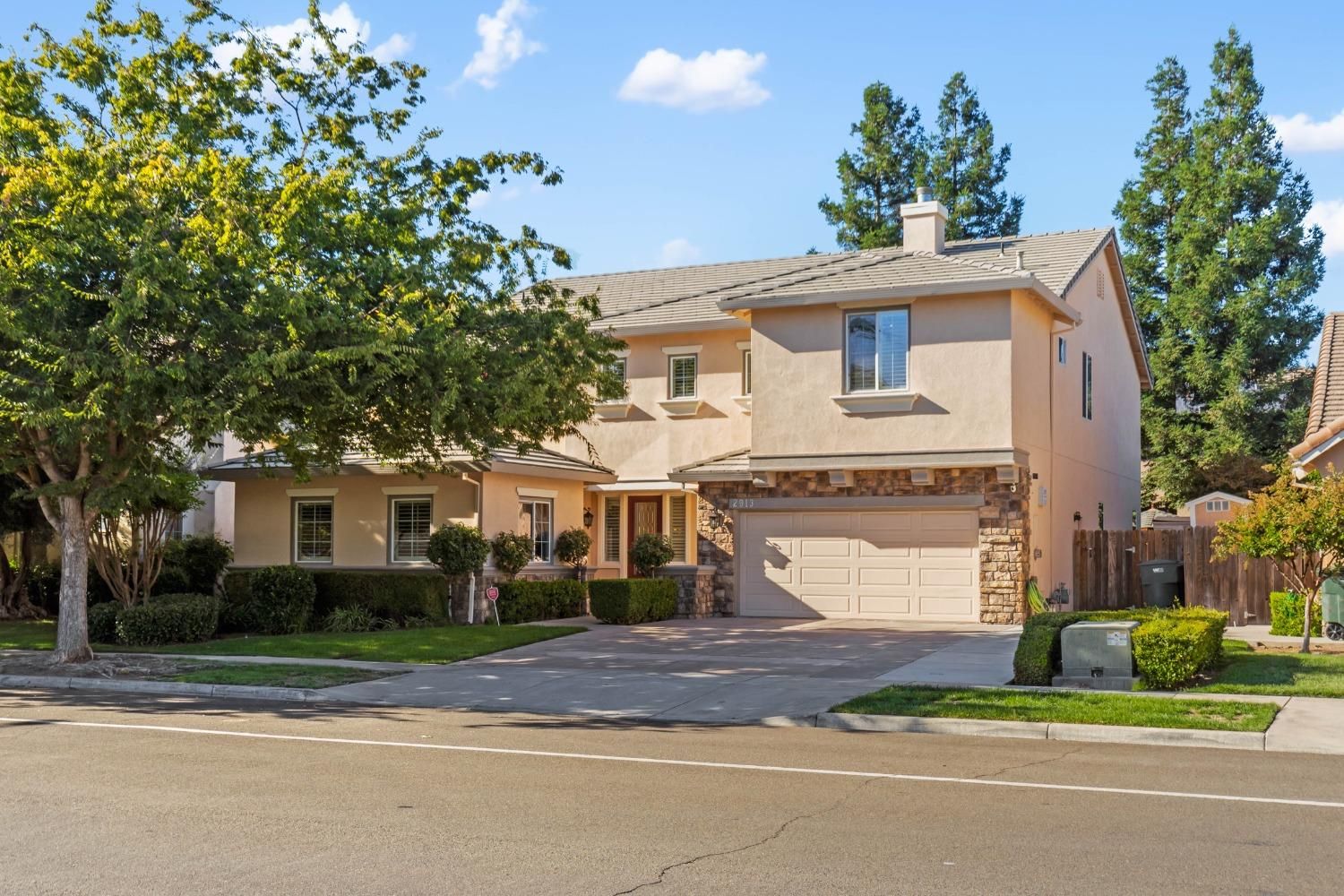 2913 Hillglen Avenue