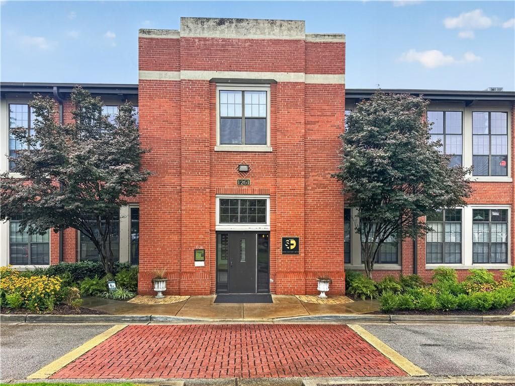 1261 Caroline Street Ne 110