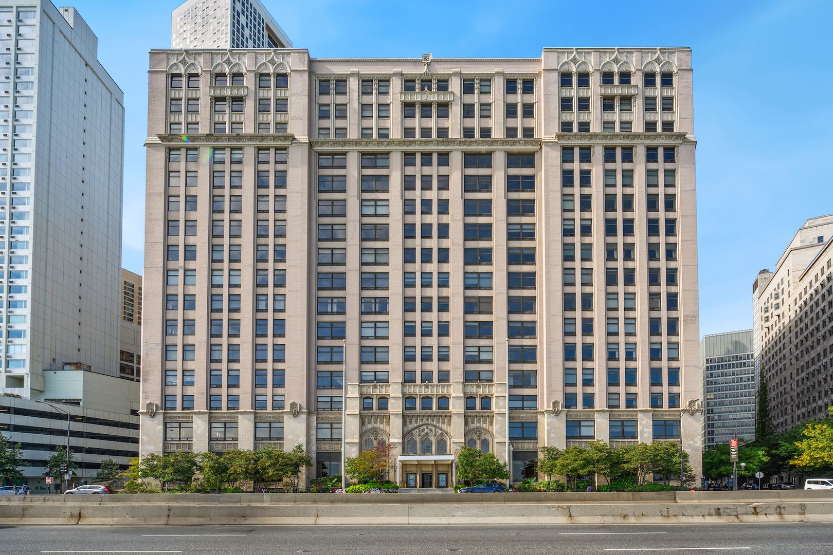 680 N Lake Shore Drive 515