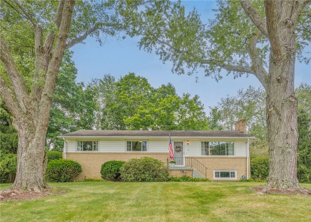 110 Grandview Dr