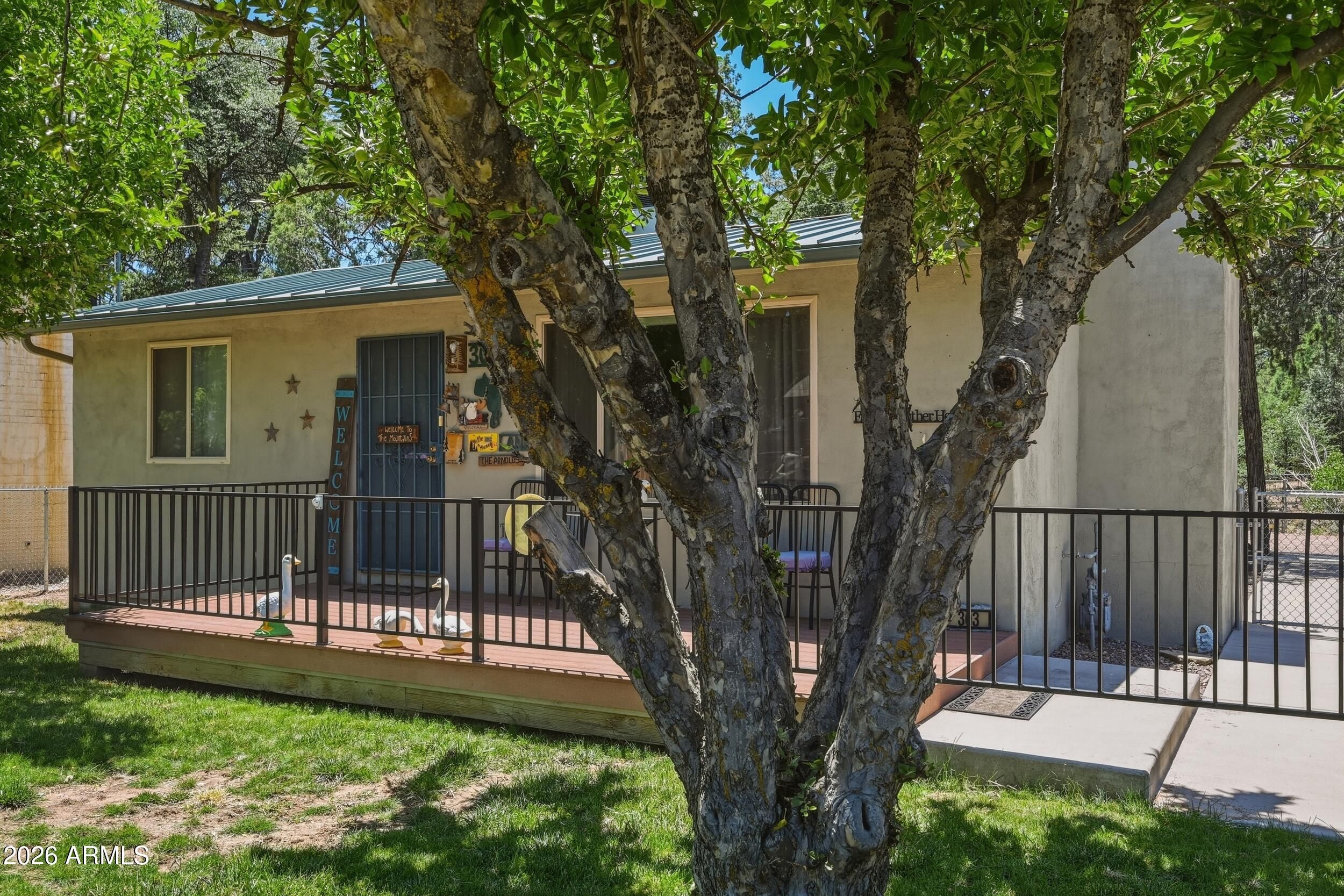 303 W Saddle Lane