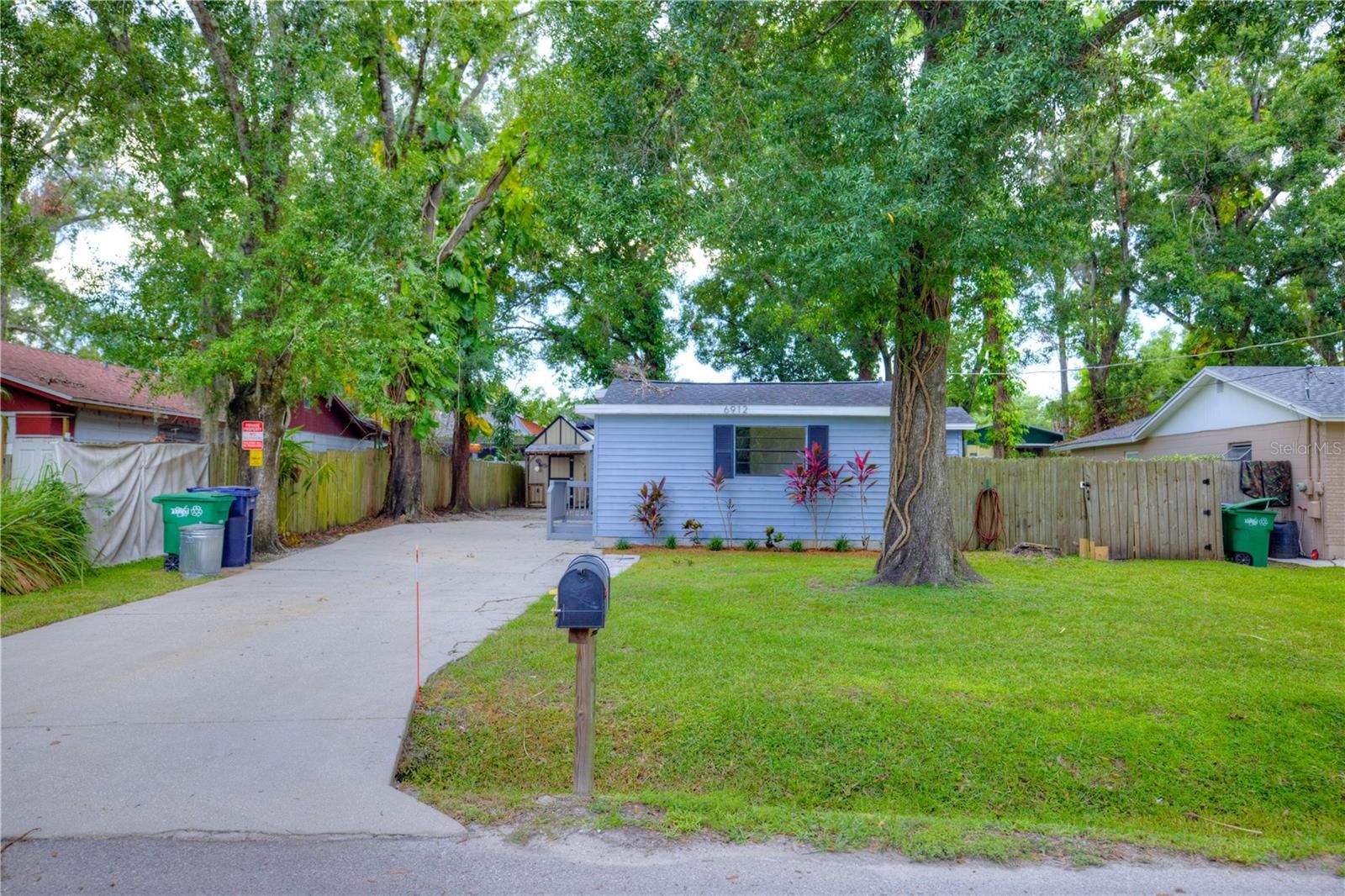 6912 N Willow Avenue