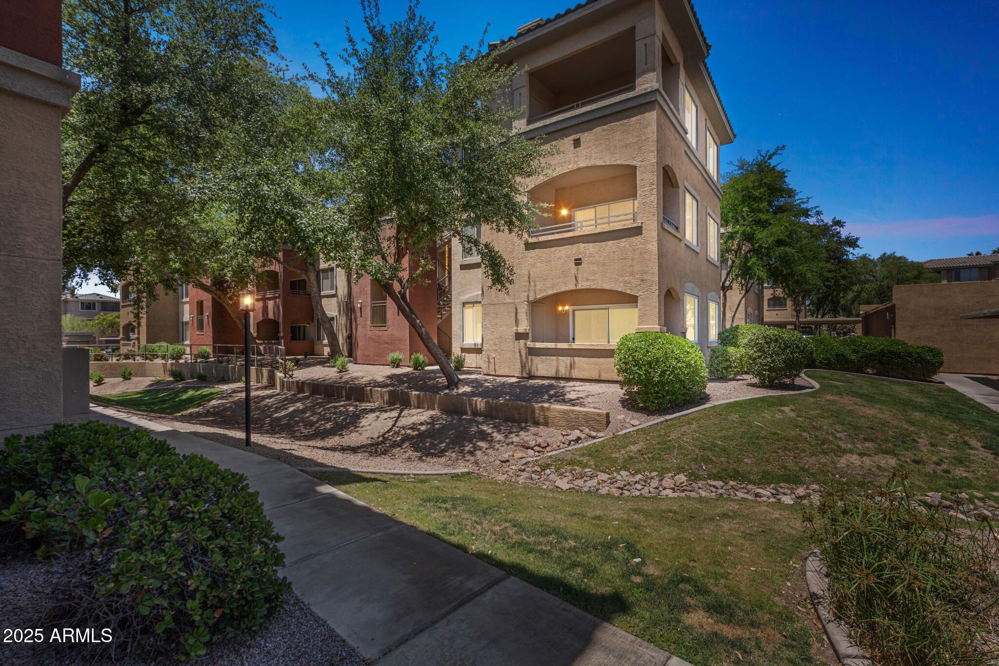 5401 E Van Buren Street 3048