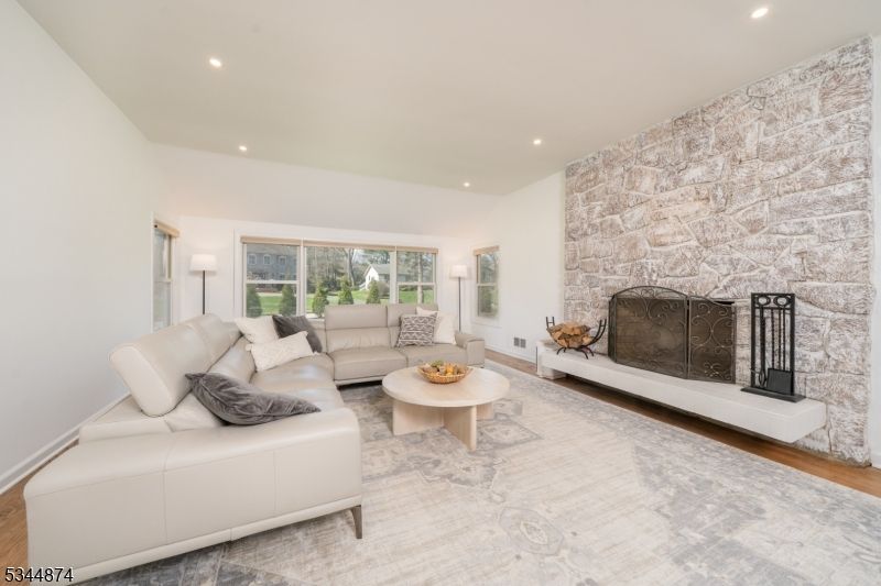 11 Sylvan Way