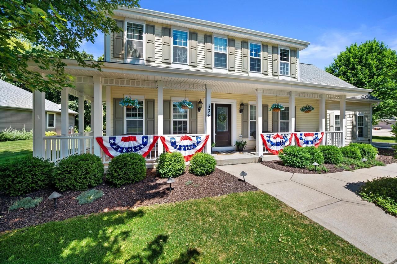 304 Woodlands Court