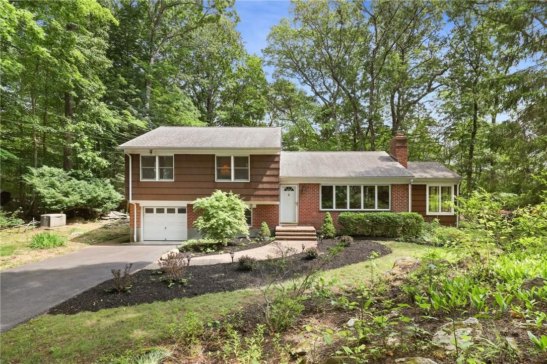 112 Lily Pond Lane